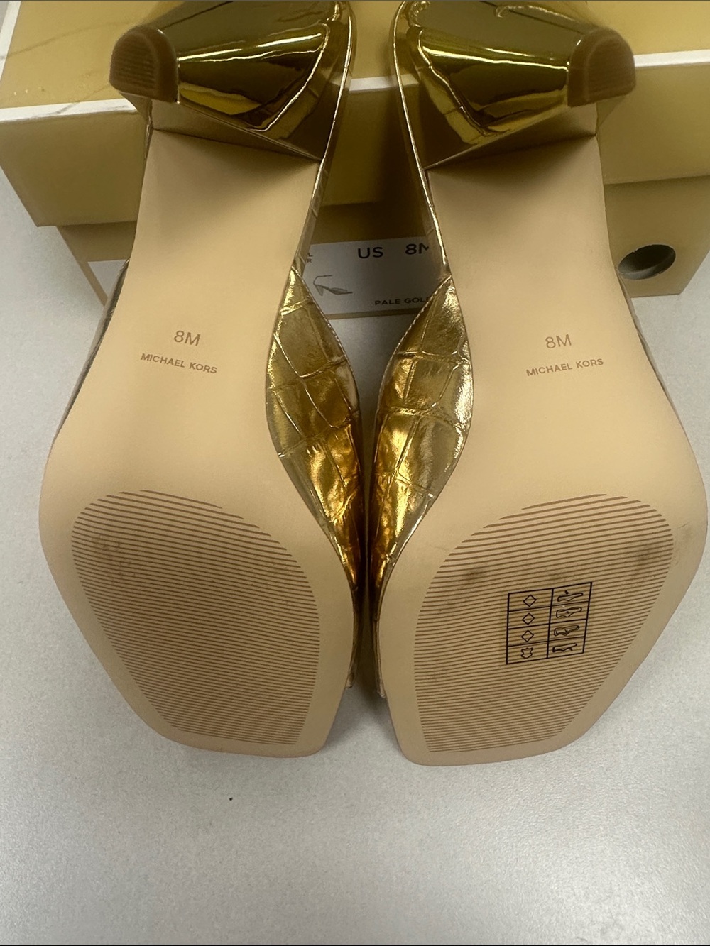 Michael Kors Metallic Gold Croc-Embossed Slingback Heels Size 8M NWB - Picture 8 of 9